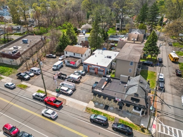 More Photos Of 305 S Michigan Ave, Kenilworth Industrial For Sale