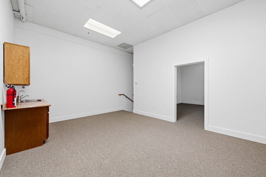 More Photos Of 1435 Technology Ln, Petaluma Research And Development For Sale