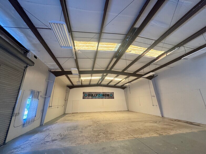 More Photos Of 1074 N Us-1, Ormond Beach Manufacturing For Lease