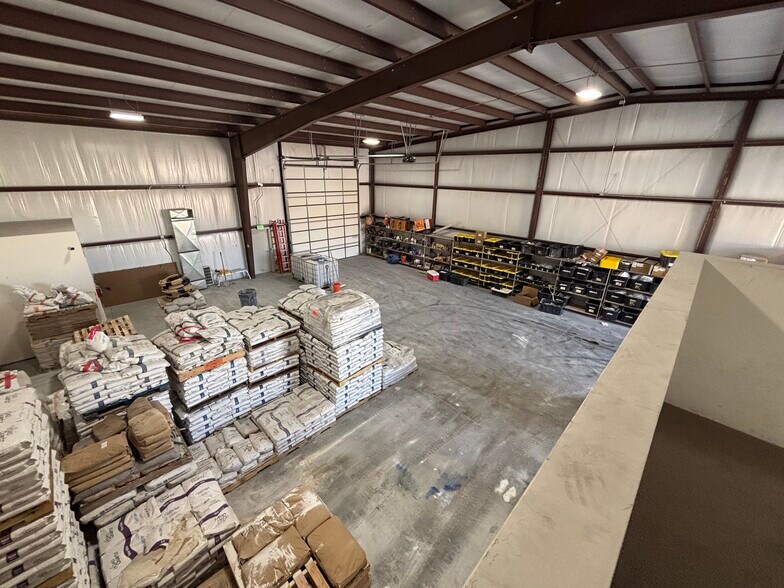 More Photos Of 721 S 5725 W, Hurricane Warehouse For Lease