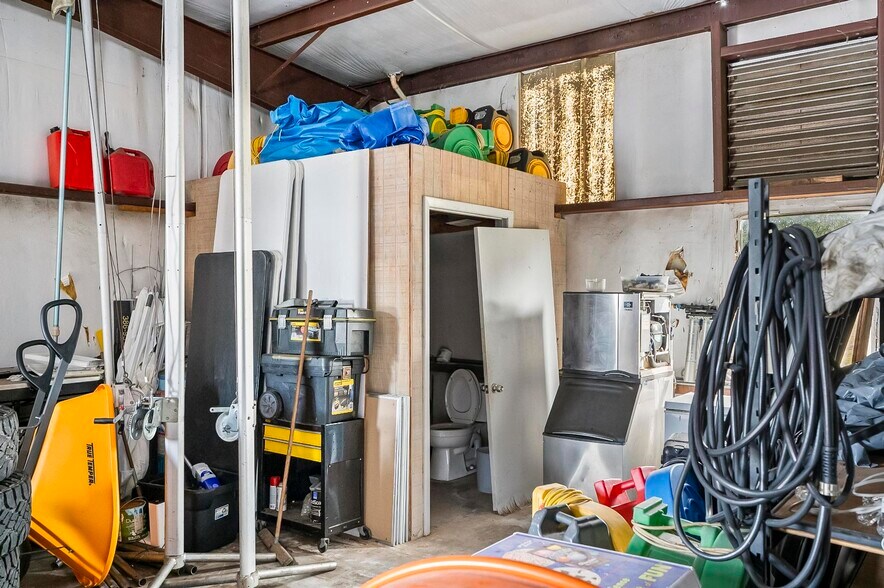 More Photos Of 2360 E Moody Blvd, Bunnell Industrial For Sale