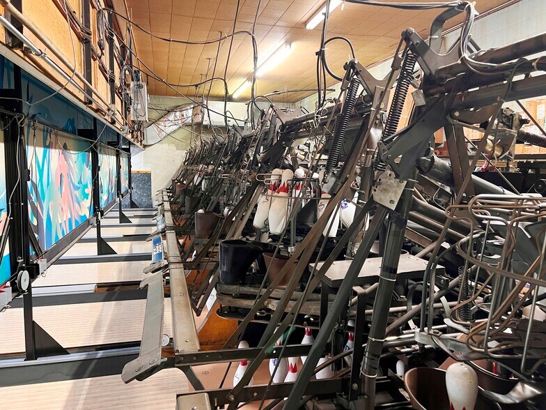 More Photos Of 104 4th NE st, Aitkin Bowling Alley For Sale