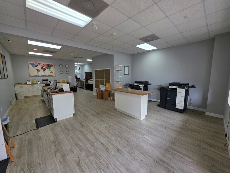 More Photos Of 149 Riverwalk Blvd, Ridgeland Storefront Retail Office For Lease