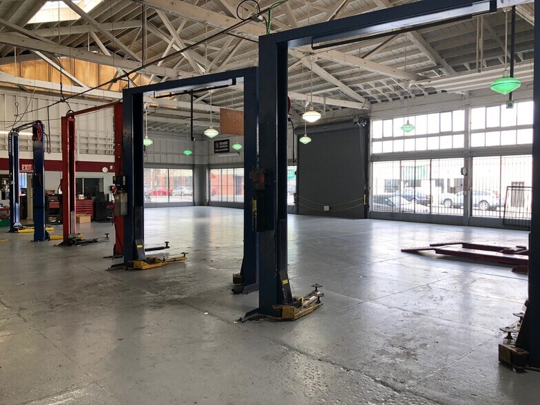 More Photos Of 2340-2350 Webster St, Oakland Auto Repair For Sale