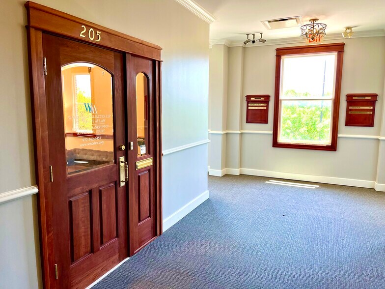 More Photos Of 3600 Shire Blvd, Richardson Unknown For Lease
