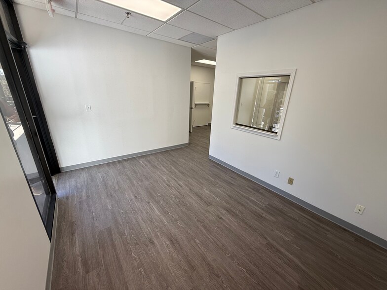 More Photos Of 6767 Peachtree Industrial Blvd, Peachtree Corners Warehouse For Lease