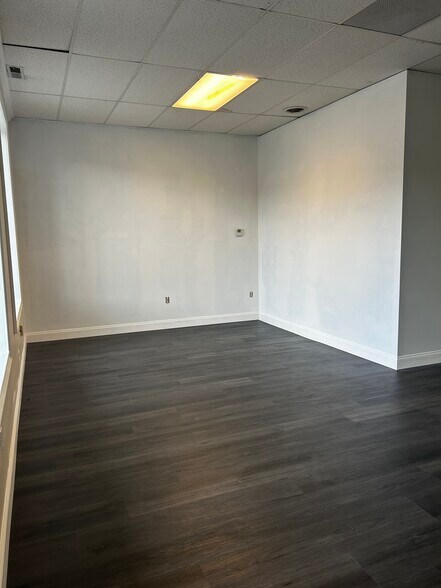 More Photos Of 7610 Post Rd, North Kingstown Freestanding For Lease