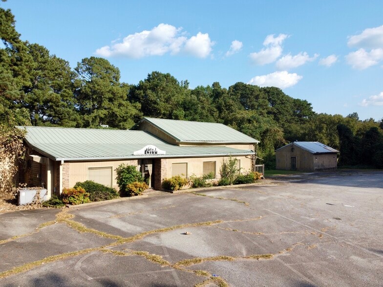 Primary Photo Of 10423 Flat Shoals Rd, Covington Restaurant For Sale