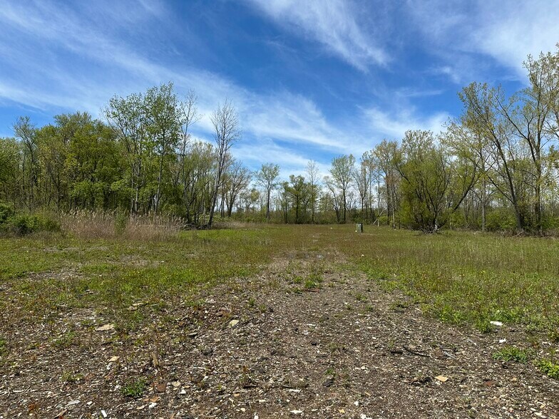 More Photos Of 157 Willow Rd, Dunkirk Auto Salvage Facility For Sale
