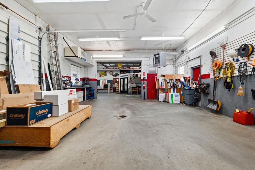 More Photos Of 508 Rodi Rd, Pittsburgh Flex For Sale
