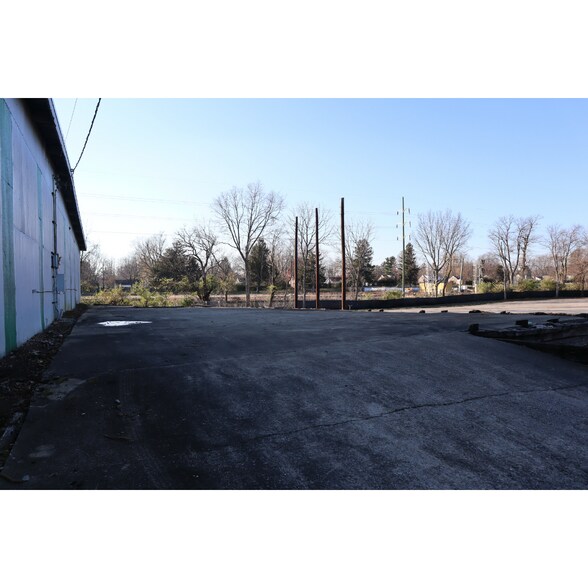 More Photos Of 251 Price Rd, Lexington Land For Lease