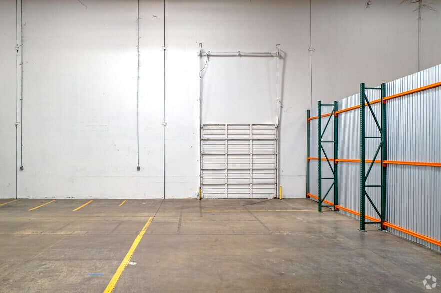 More Photos Of 850 Northlake Dr, Coppell Warehouse For Lease