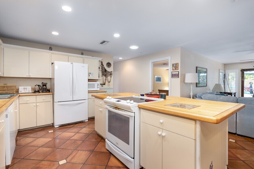 More Photos Of 312 Wavecrest Ave, Indialantic Multifamily For Sale