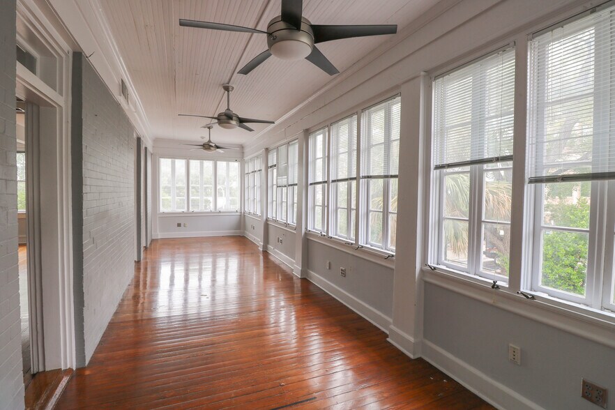 More Photos Of 1712 Rio Grande St, Austin Loft Creative Space For Sale