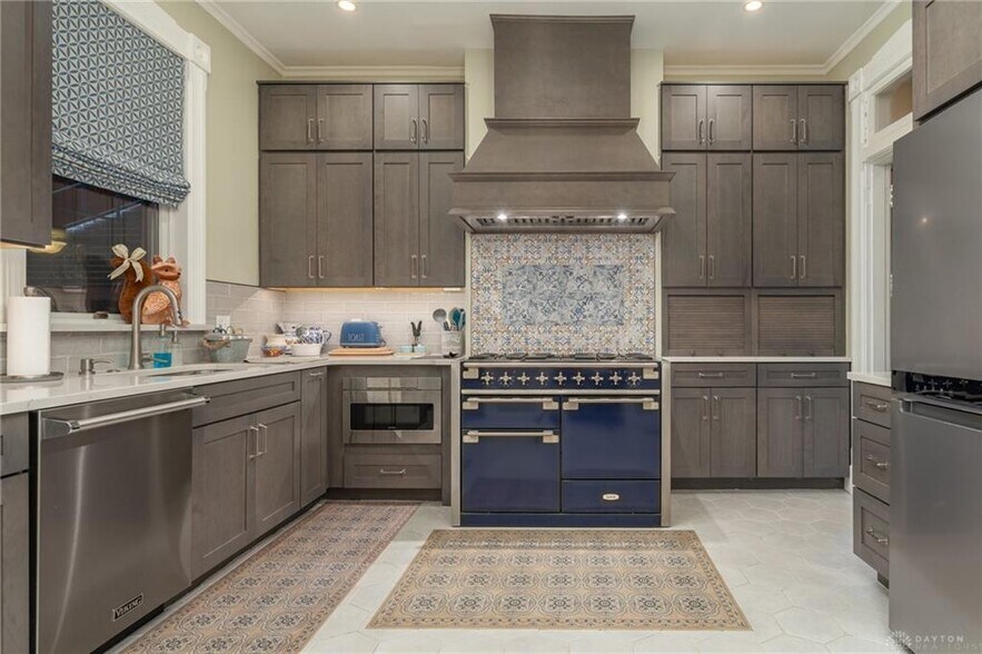 More Photos Of 324 Jones St, Dayton Office For Sale