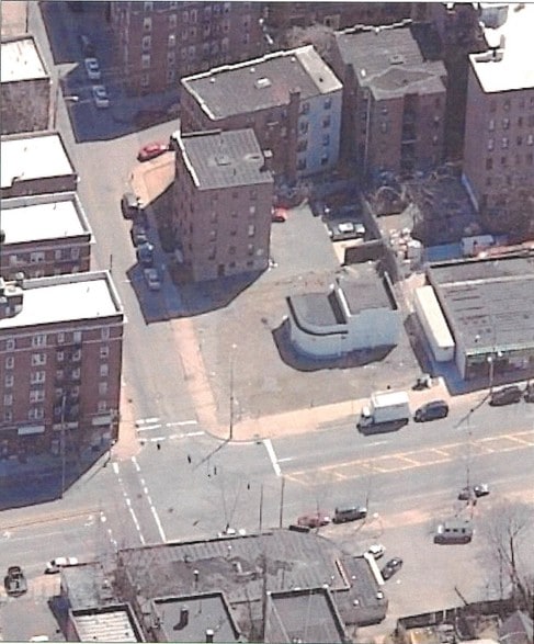 More Photos Of 416 Riverdale Ave, Yonkers Freestanding For Sale