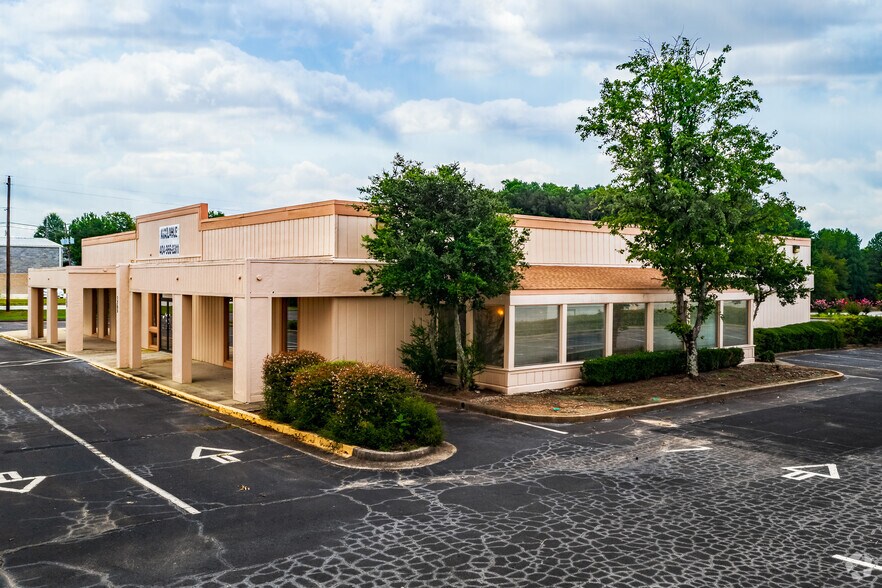 Primary Photo Of 1265 Mount Zion Rd, Morrow Restaurant For Sale