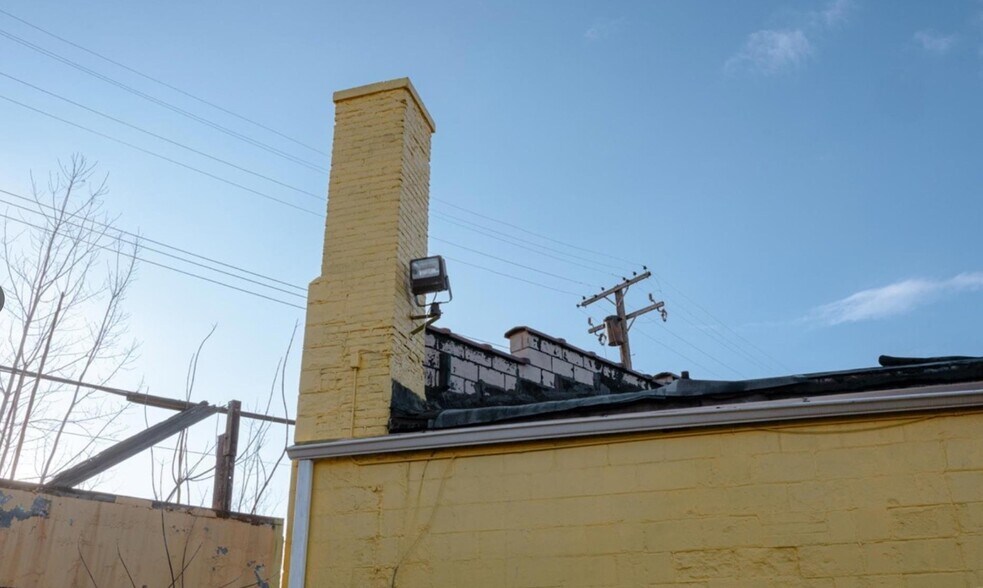 More Photos Of 13118 Gratiot Ave, Detroit Auto Repair For Sale