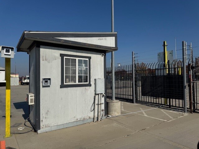 More Photos Of 2733 S Airport Way, Stockton Land For Lease