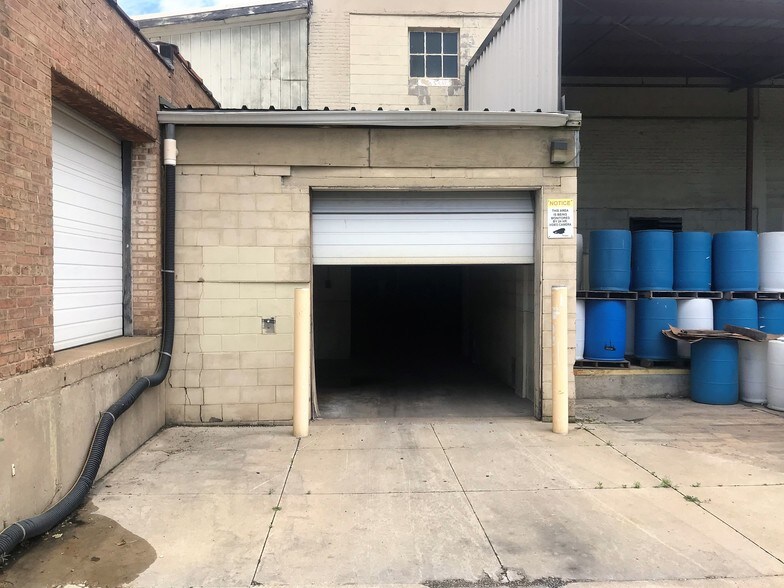 24152417 Kishwaukee St, Rockford, IL 61104 Industrial For Lease
