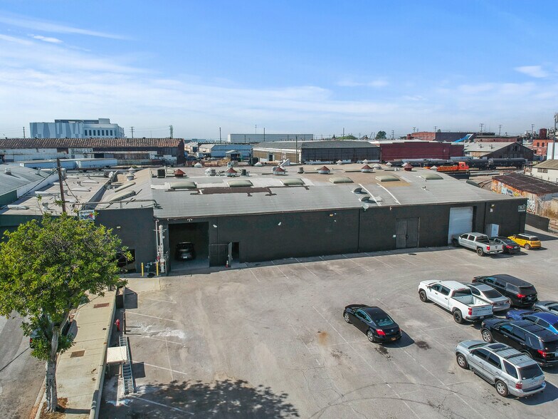 More Photos Of 2529 Chambers St, Vernon Warehouse For Lease