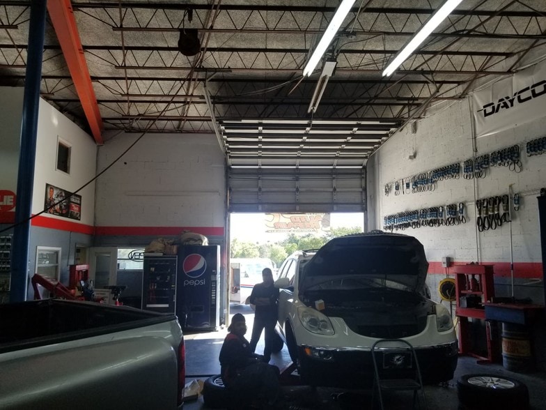 More Photos Of 1901 N Dixie Hwy, Pompano Beach Service For Sale