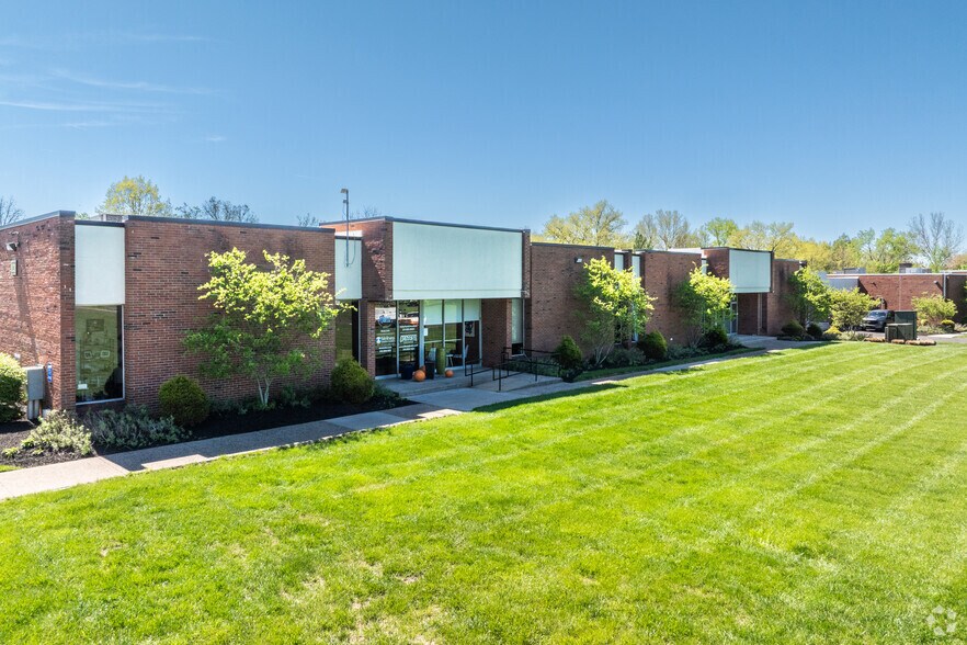 Primary Photo Of 121 Friends Ln, Newtown Medical For Sale