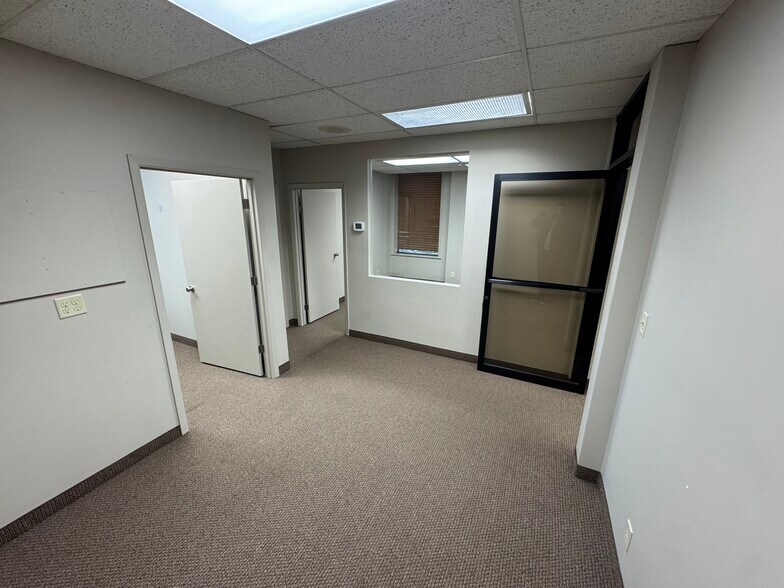 More Photos Of 205 E 11th St, Vancouver Office For Lease