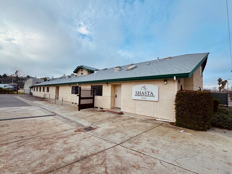 More Photos Of 2036 Railroad Ave, Redding Office For Sale