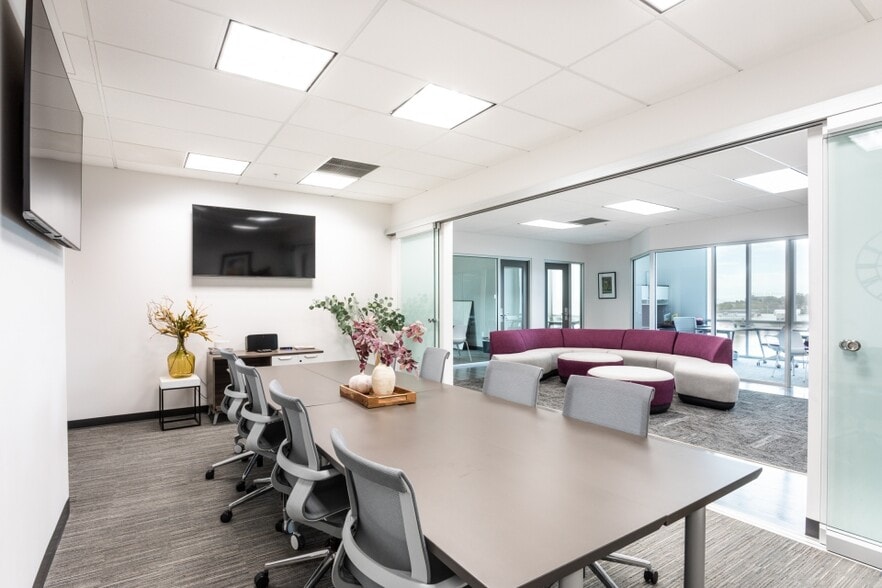 More Photos Of 5929 S Fashion Point Dr, Ogden Medical For Lease