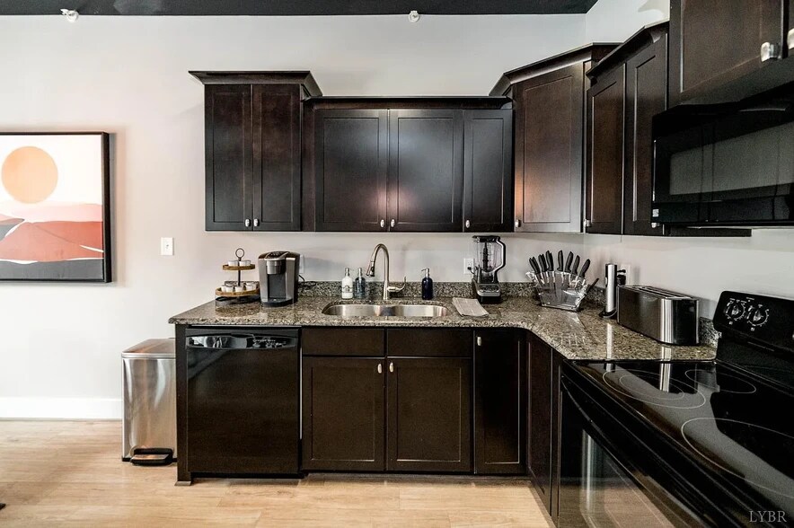 More Photos Of 121 Northwynd Cir, Lynchburg Apartments For Sale