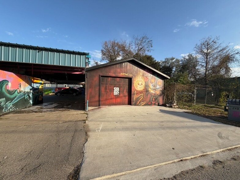 More Photos Of 4400 Canal st, Houston Carwash For Sale