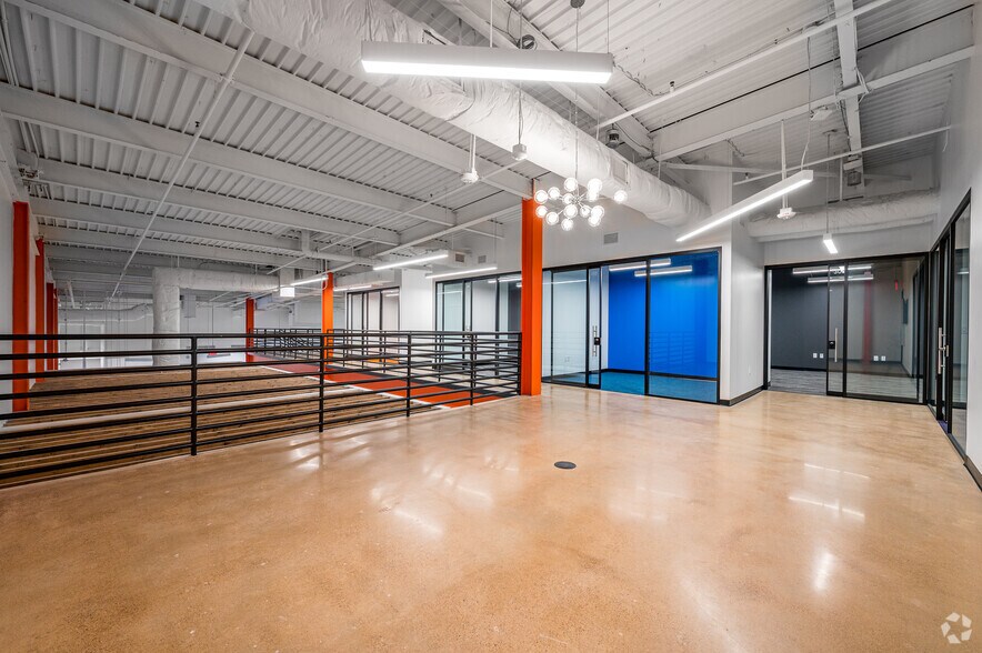 More Photos Of 7701 Lemmon Ave, Dallas Coworking Space