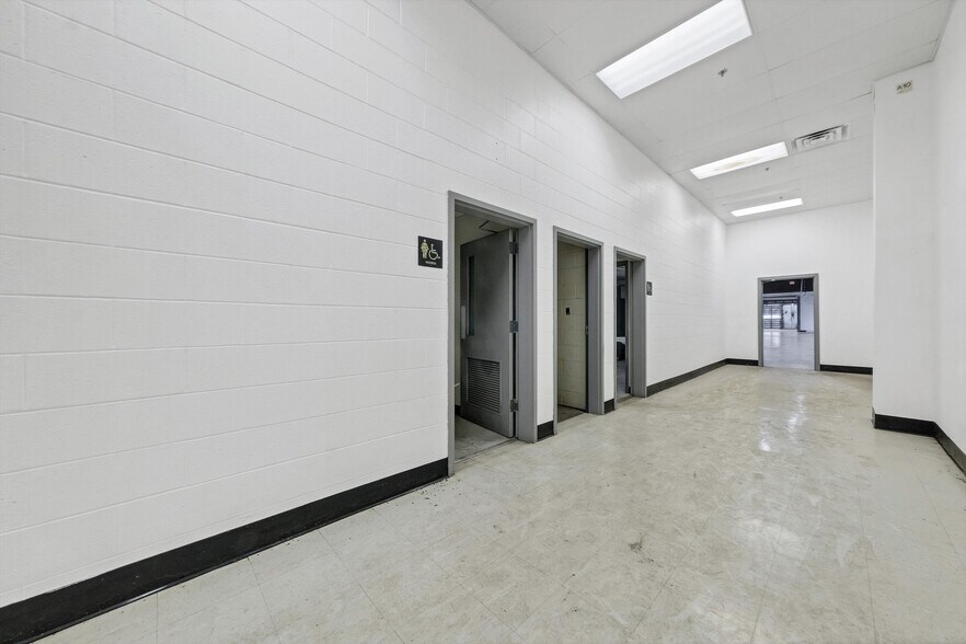 More Photos Of 90-98 Boices Ln, Kingston Warehouse For Sale
