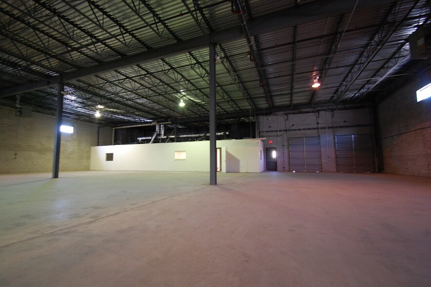 More Photos Of 2101 83rd St, North Bergen Warehouse For Lease