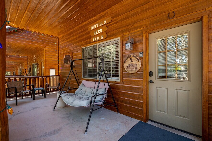 More Photos Of 1022 S Hunter Creek Dr, Payson Hotel For Sale