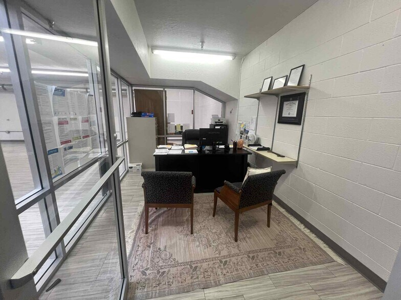 More Photos Of 256 24th St, Ogden Freestanding For Lease