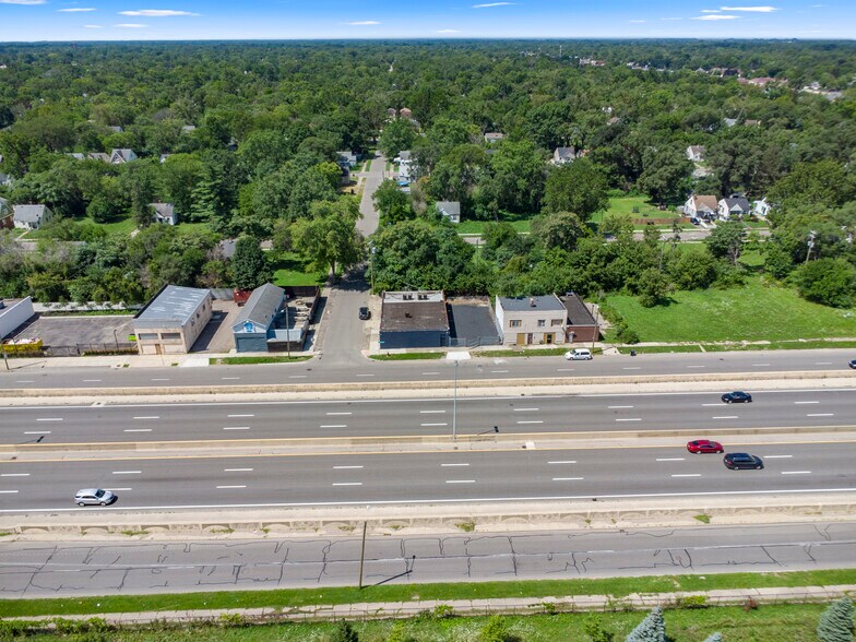More Photos Of 8411 Southfield Fwy, Detroit Auto Dealership For Sale