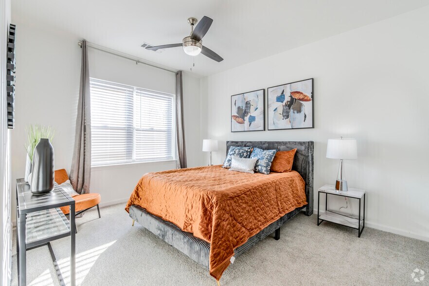 More Photos Of 10615 Steele Creek Rd, Charlotte Apartments For Sale