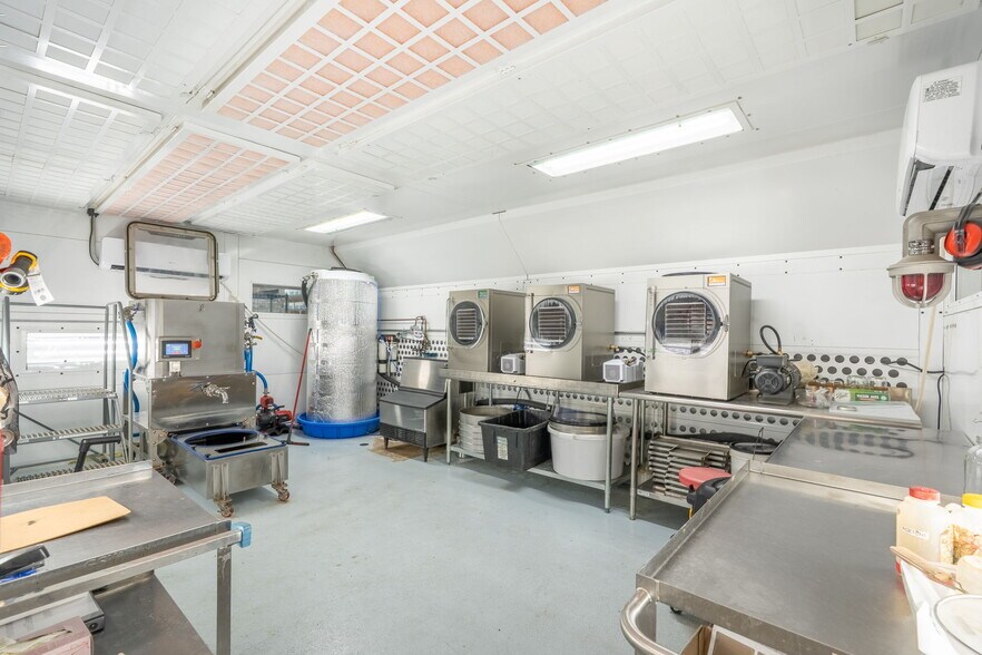 More Photos Of 4111 Brew Master Dr, Ceres Warehouse For Sale