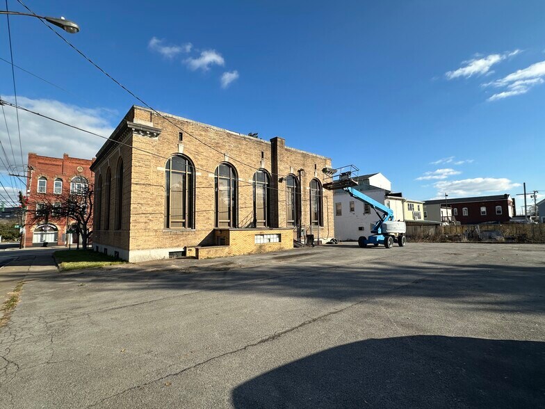 More Photos Of 100 E Main St, Frankfort Office For Sale