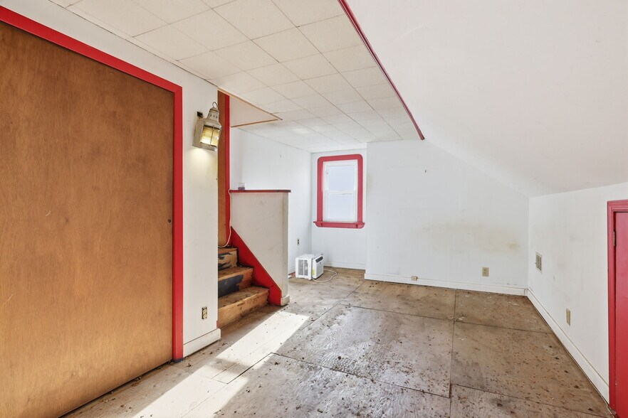 More Photos Of 2695 Main St, Lawrence Apartments For Sale