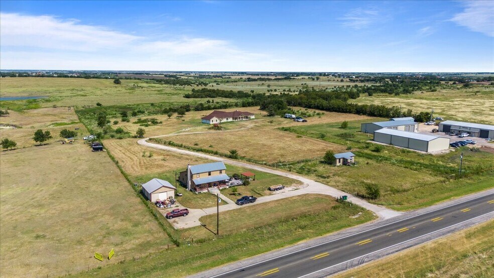 More Photos Of 16508 N Fm 973 Rd, Manor Specialty For Sale