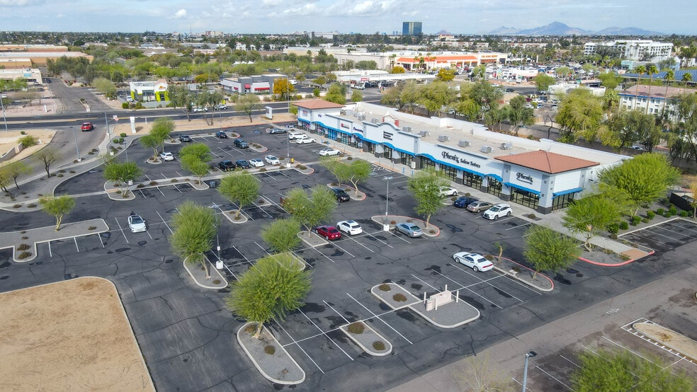 More Photos Of 1903 S Country Club Dr, Mesa Freestanding For Lease