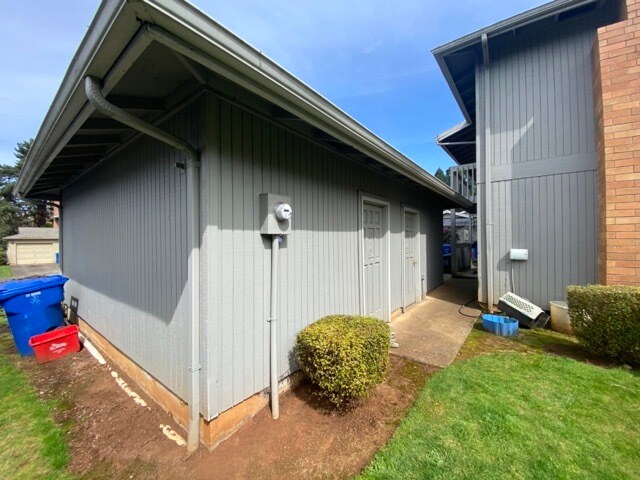 More Photos Of 2136 Nomad Ct SE, Salem Apartments For Sale
