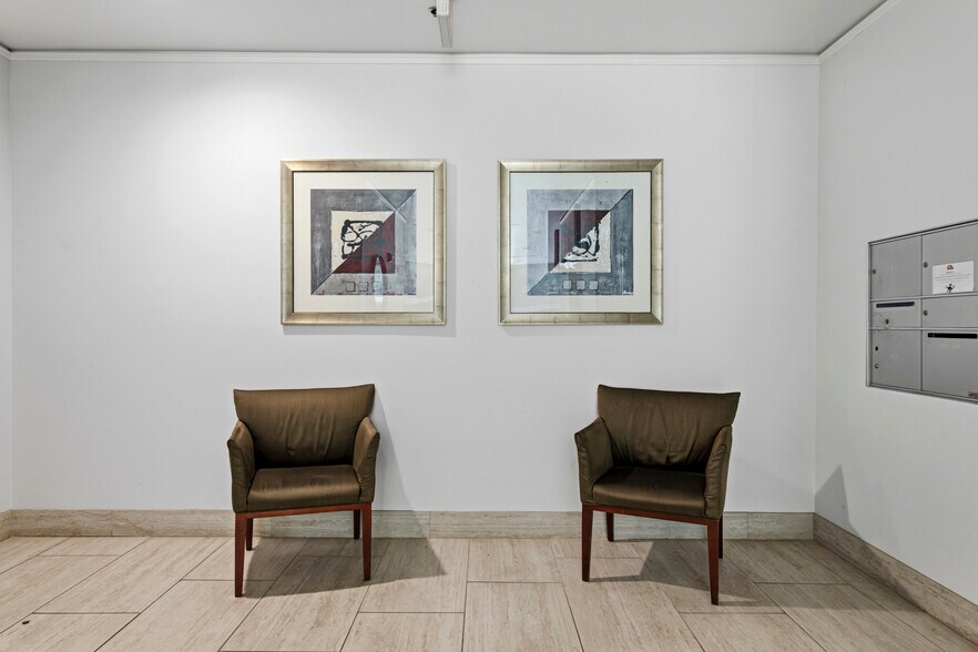 More Photos Of 2051 W Northern Ave, Phoenix Medical For Lease