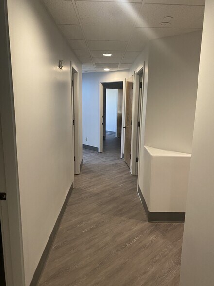 More Photos Of 8997 E Desert Cove Ave, Scottsdale Medical For Lease