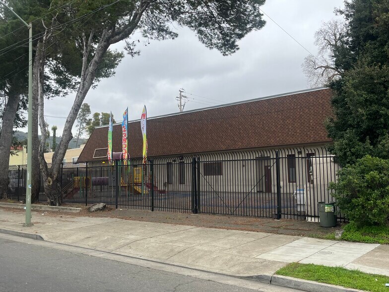 More Photos Of 5909 Camden St, Oakland Daycare Center For Sale