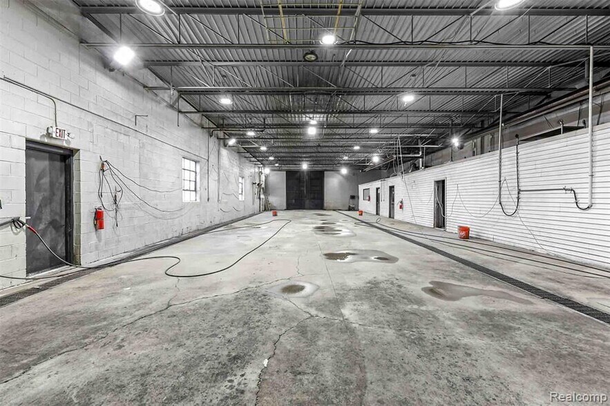 More Photos Of 27990 Wick Rd, Romulus Manufacturing For Sale
