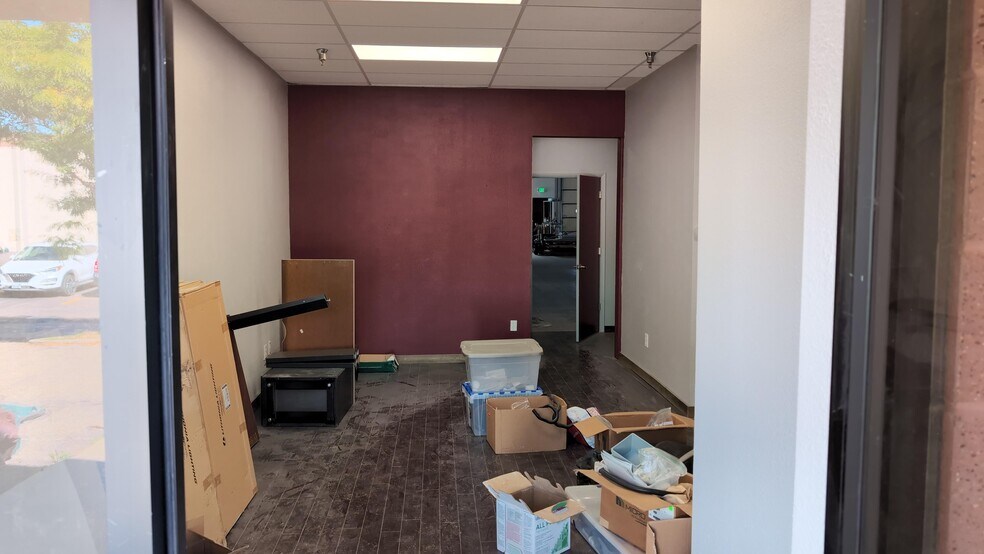 More Photos Of 5757 Arapahoe Ave, Boulder Warehouse For Lease